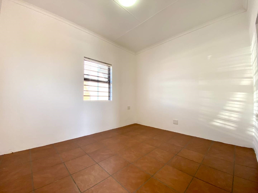 7 Bedroom Property for Sale in Myburgh Park Western Cape